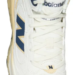 New Balance Fresh Foam V1 Herren Basketballschuhe BBFRSHV1-OFF-WHITE